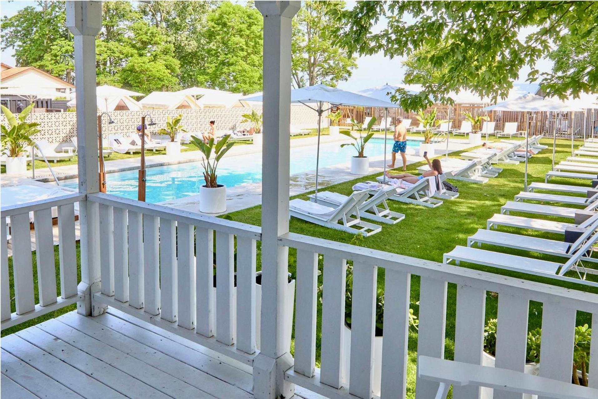 Inn The Lakeside Edward County Wellington